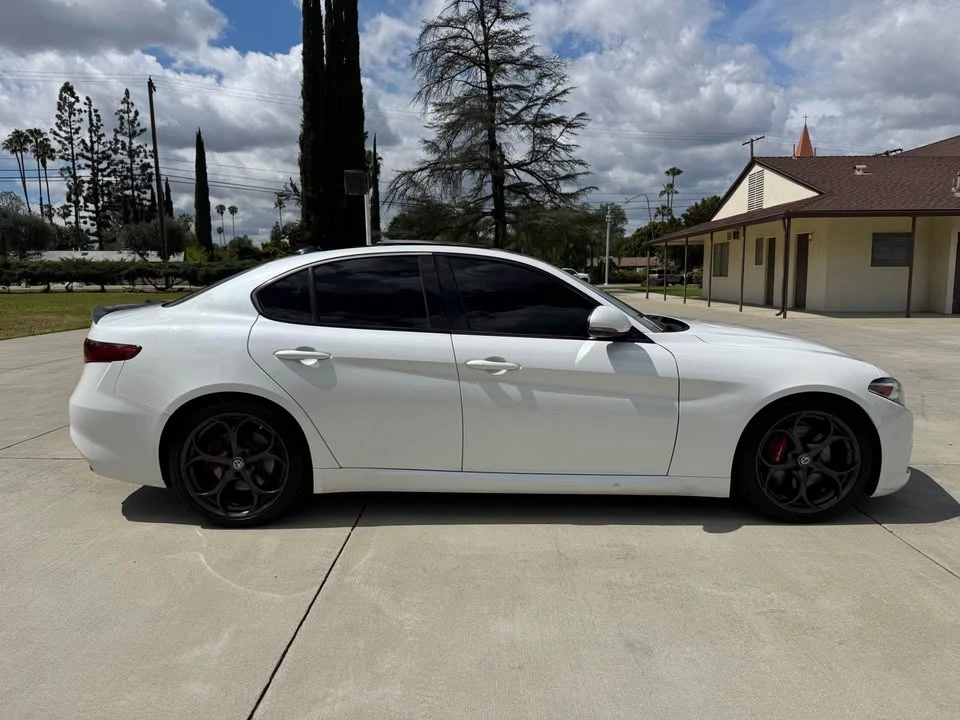 2018 Alfa Romeo Giulia - Image 4 of 17