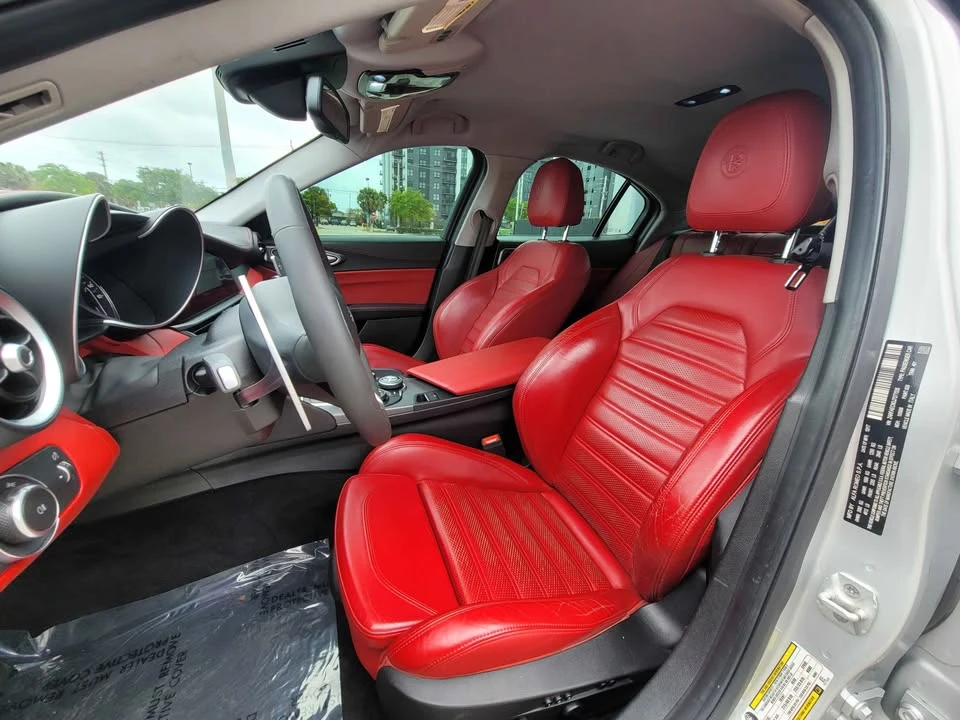 2018 Alfa Romeo Giulia - Image 12 of 20