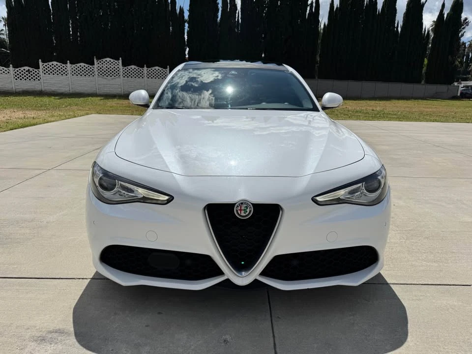 2018 Alfa Romeo Giulia - Image 2 of 17