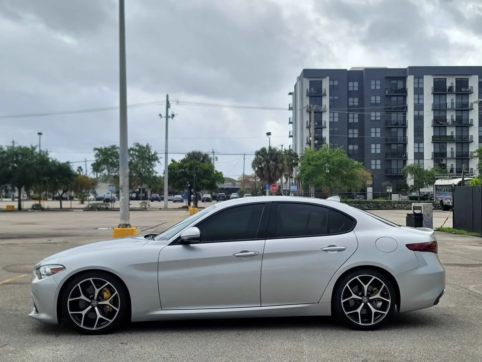 2018 Alfa Romeo Giulia - Image 8 of 20