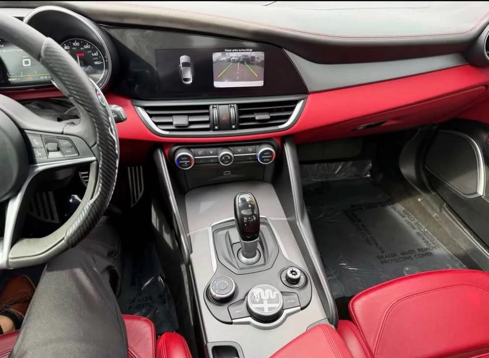 2018 Alfa Romeo Giulia - Image 10 of 11