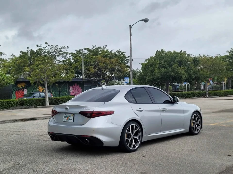 2018 Alfa Romeo Giulia - Image 5 of 20