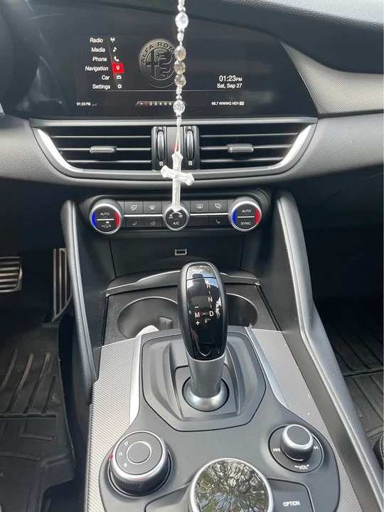 2018 Alfa Romeo Giulia - Image 7 of 18