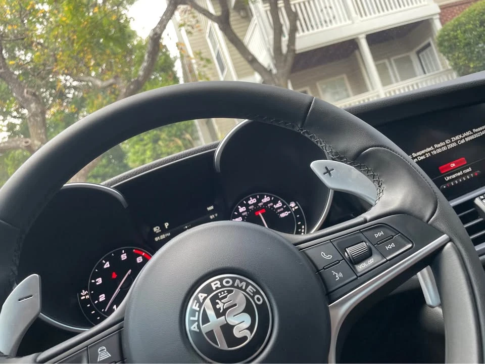 2018 Alfa Romeo Giulia - Image 10 of 18