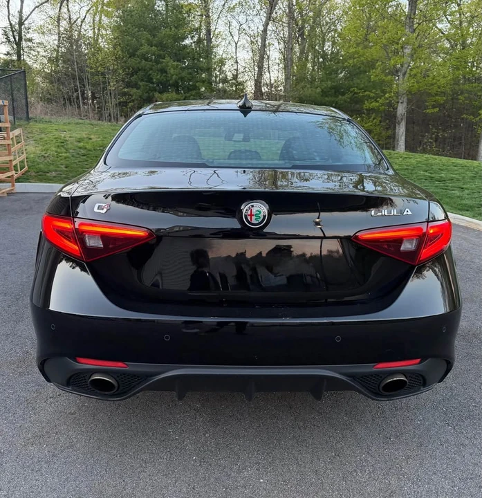 2018 Alfa Romeo Giulia - Image 6 of 10