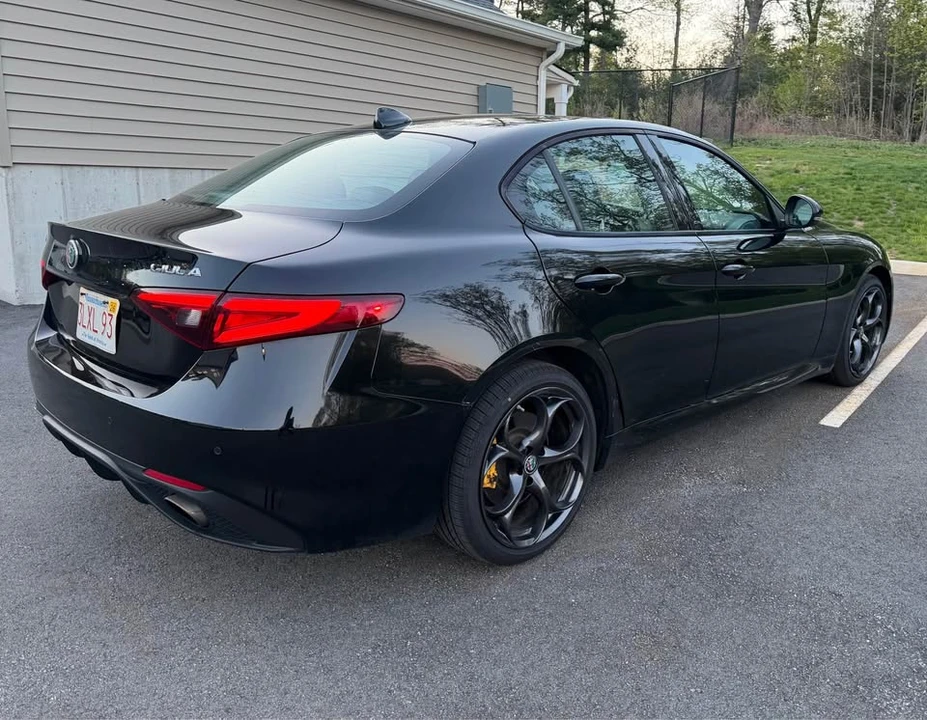 2018 Alfa Romeo Giulia - Image 3 of 10