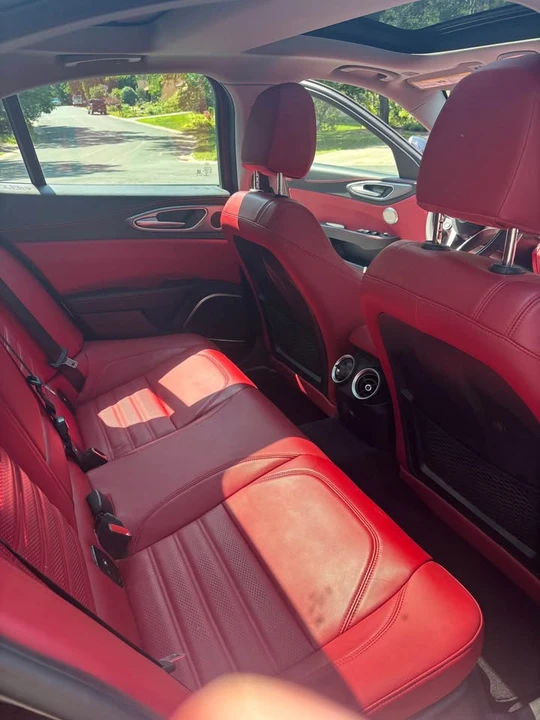 2018 Alfa Romeo Giulia - Image 6 of 8