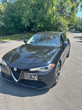 2018 Alfa Romeo Giulia Ti Sport Sedan 4D