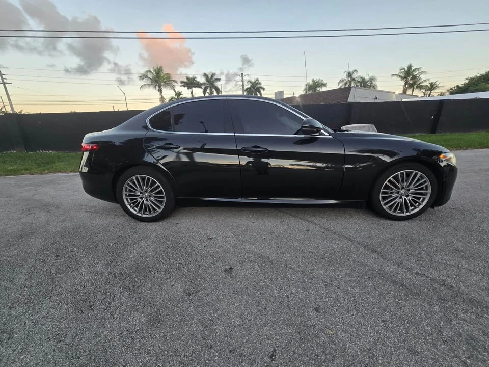 2018 Alfa Romeo Giulia - Image 8 of 12