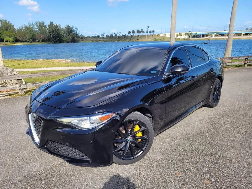 2018 Alfa Romeo Giulia - Image 13 of 13