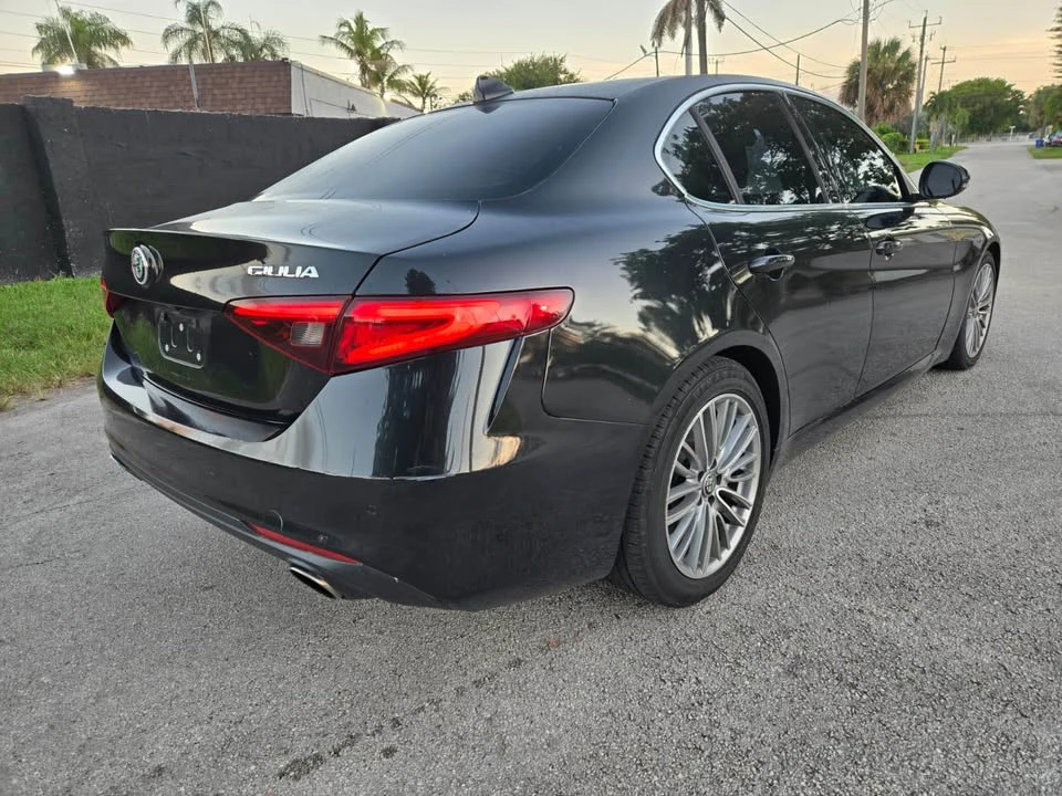 2018 Alfa Romeo Giulia - Image 3 of 12
