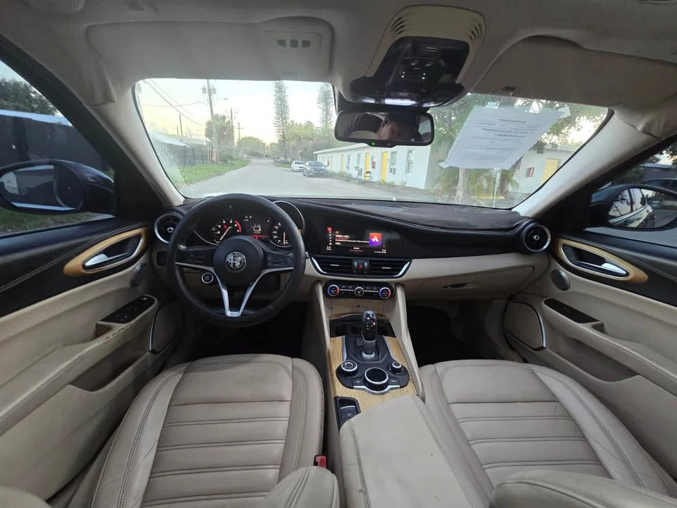 2018 Alfa Romeo Giulia - Image 10 of 12