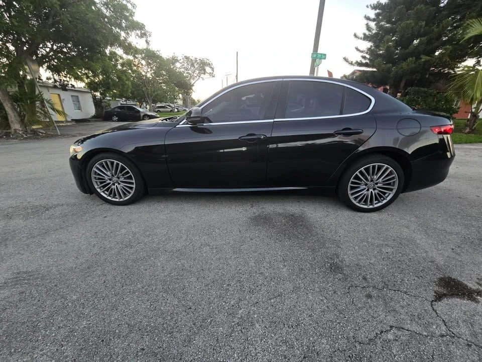 2018 Alfa Romeo Giulia - Image 7 of 12
