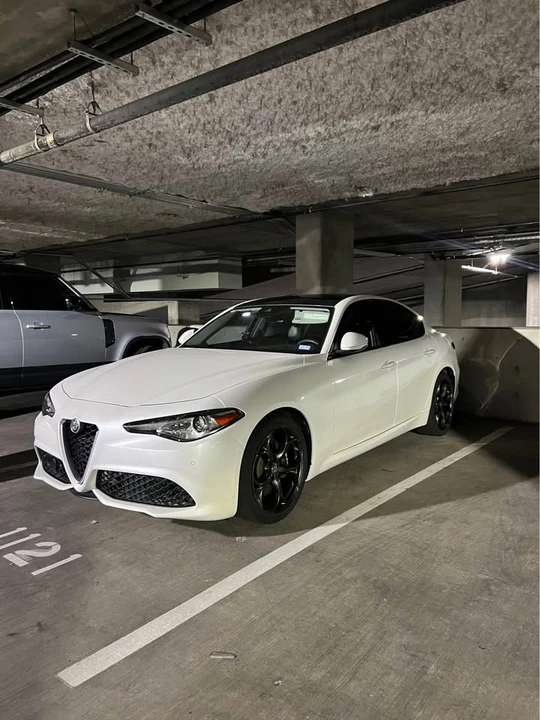 2018 Alfa Romeo Giulia - Image 5 of 20