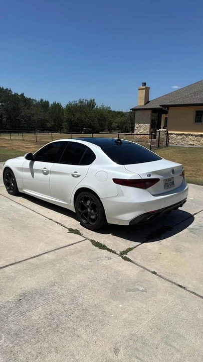 2018 Alfa Romeo Giulia - Image 2 of 20