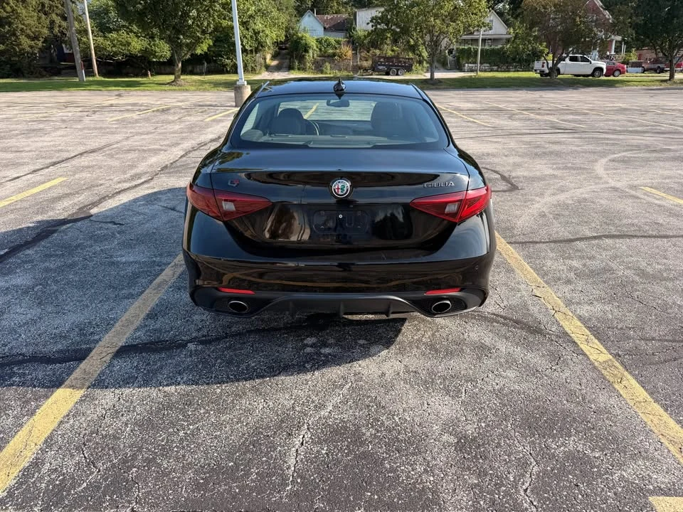 2018 Alfa Romeo Giulia - Image 6 of 14