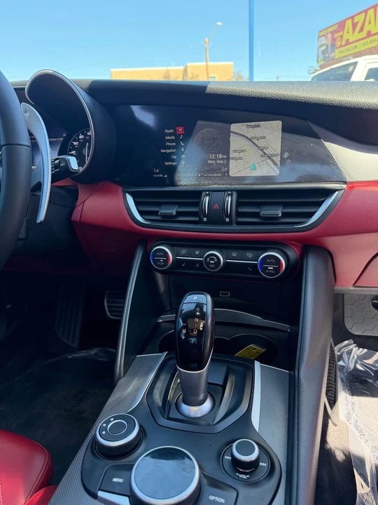 2018 Alfa Romeo Giulia - Image 9 of 11