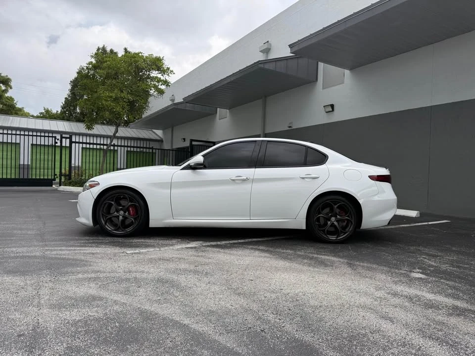 2018 Alfa Romeo Giulia - Image 4 of 16