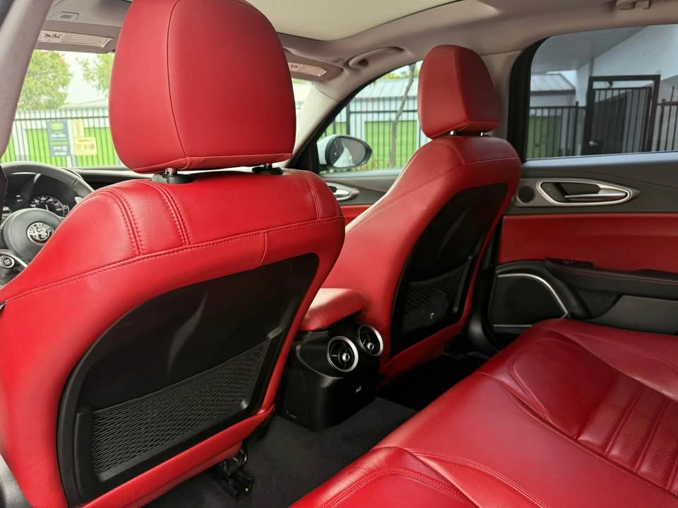2018 Alfa Romeo Giulia - Image 16 of 16