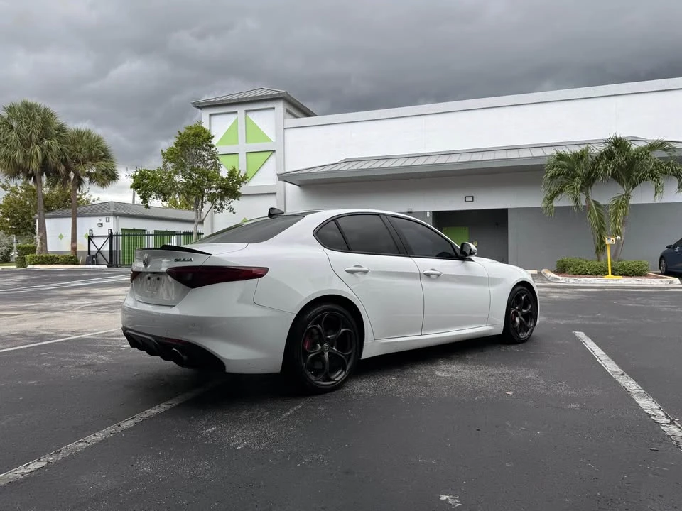 2018 Alfa Romeo Giulia - Image 7 of 16