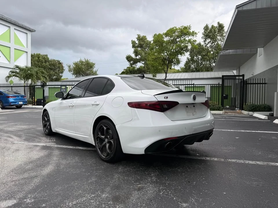 2018 Alfa Romeo Giulia - Image 5 of 16