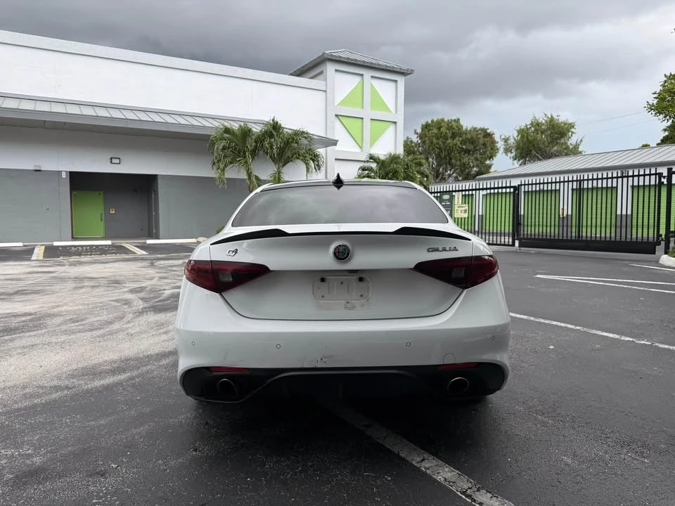 2018 Alfa Romeo Giulia - Image 6 of 16
