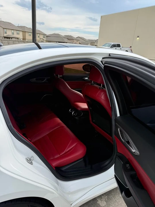 2018 Alfa Romeo Giulia - Image 6 of 7