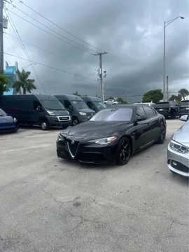 2018 Alfa Romeo Giulia Ti Sport Sedan 4D
