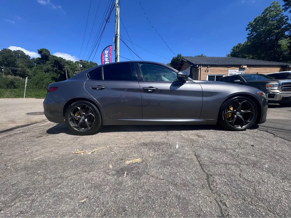 2018 Alfa Romeo Giulia - Image 6 of 13