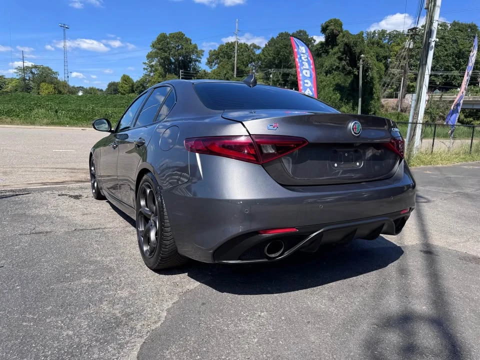 2018 Alfa Romeo Giulia - Image 13 of 13