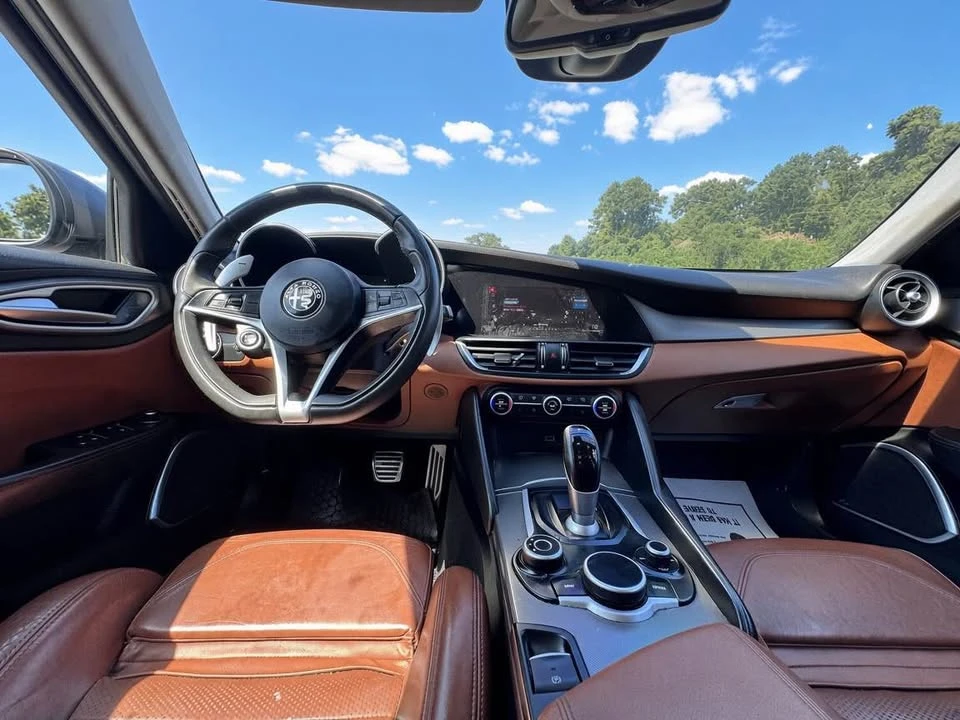 2018 Alfa Romeo Giulia - Image 2 of 13