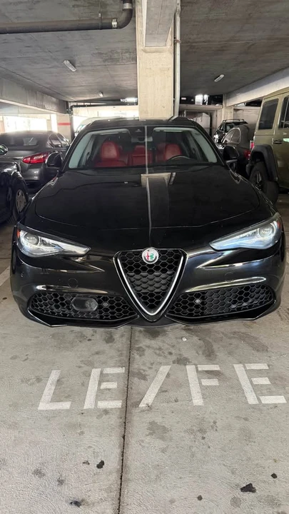 2018 Alfa Romeo Giulia - Image 5 of 5