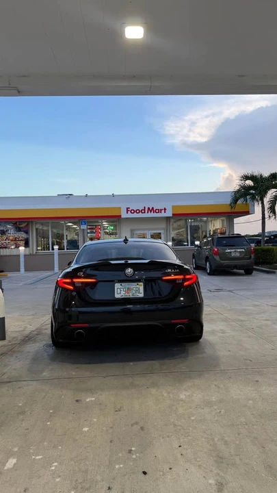 2018 Alfa Romeo Giulia - Image 3 of 9