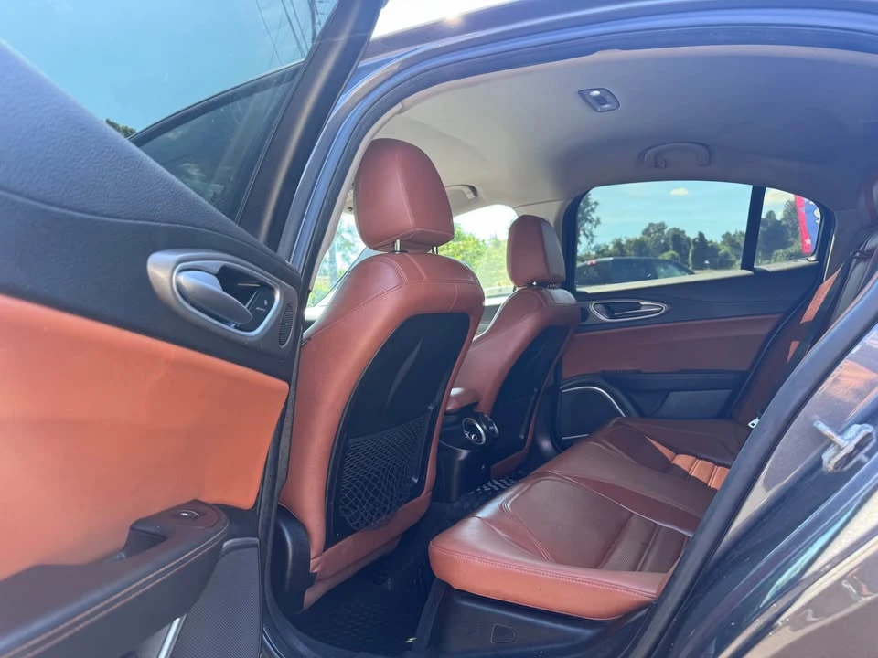 2018 Alfa Romeo Giulia - Image 4 of 13