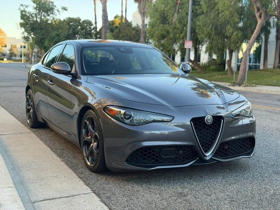 2018 Alfa Romeo Giulia - Image 2 of 13