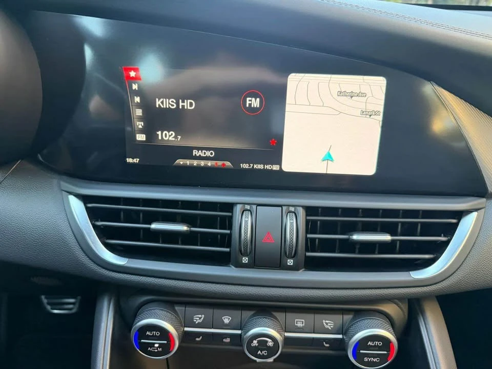 2018 Alfa Romeo Giulia - Image 10 of 13