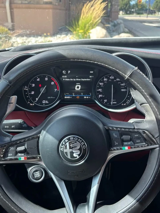 2018 Alfa Romeo Giulia - Image 6 of 16