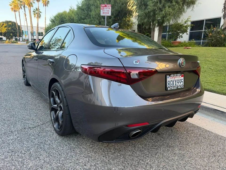 2018 Alfa Romeo Giulia - Image 4 of 13