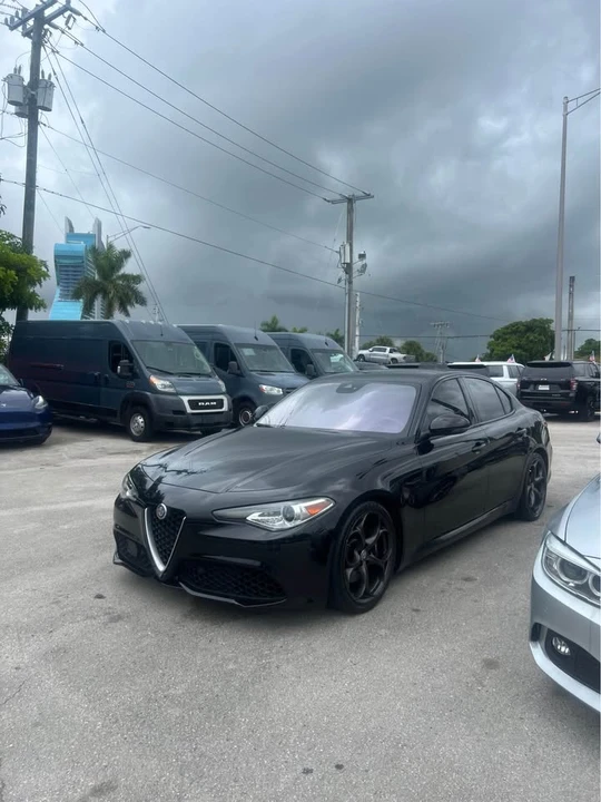 2018 Alfa Romeo Giulia - Image 5 of 7