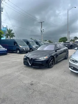 2018 Alfa Romeo Giulia Ti Sport Sedan 4D