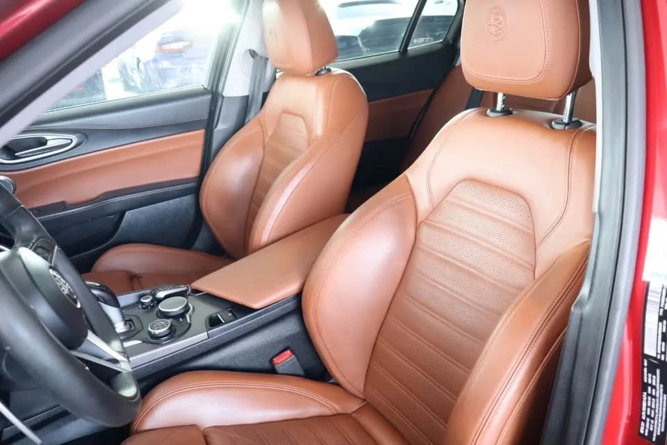 2018 Alfa Romeo Giulia - Image 7 of 12
