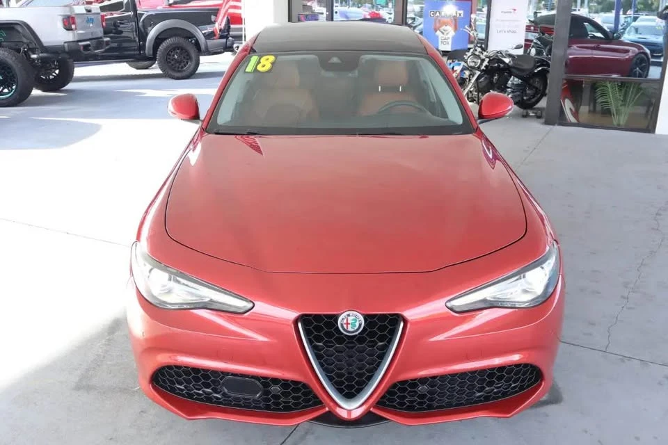 2018 Alfa Romeo Giulia - Image 6 of 12