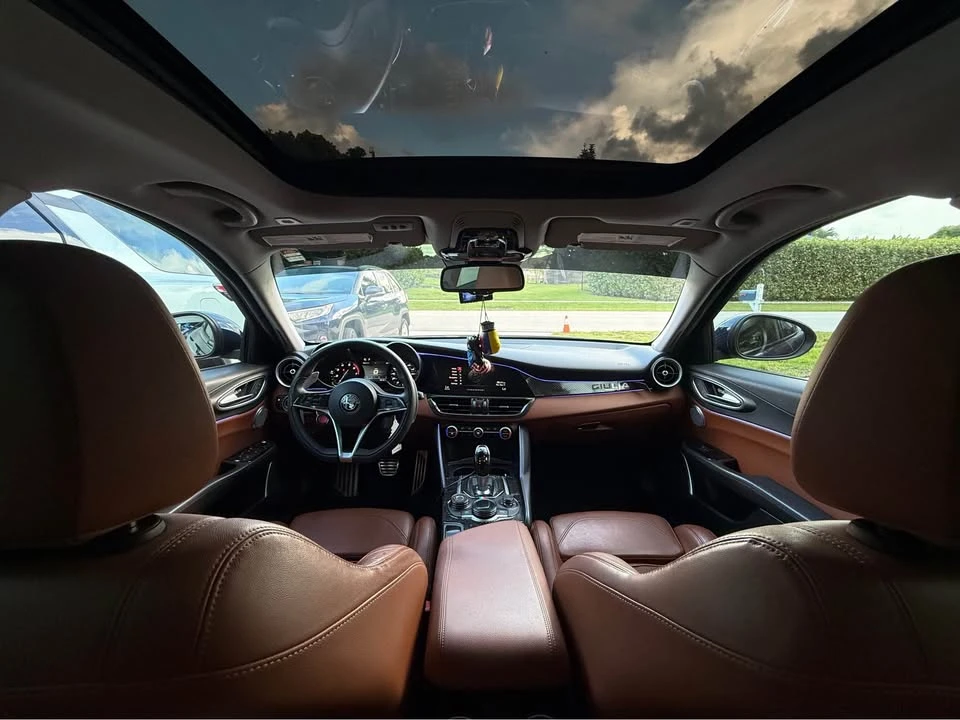 2018 Alfa Romeo Giulia - Image 6 of 14