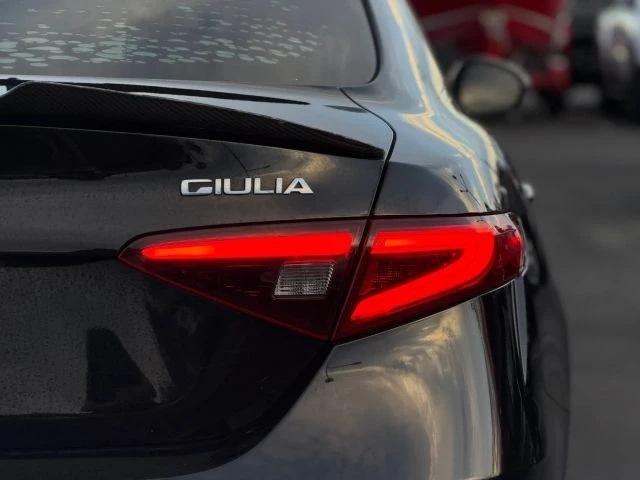 2018 Alfa Romeo Giulia - Image 9 of 24