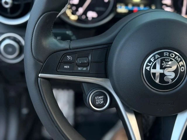 2018 Alfa Romeo Giulia - Image 19 of 24