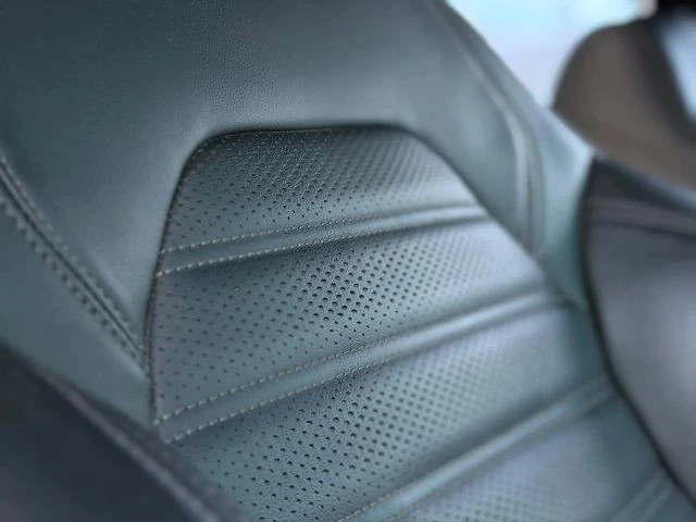 2018 Alfa Romeo Giulia - Image 13 of 24