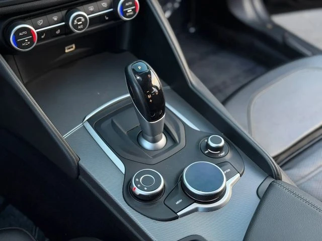 2018 Alfa Romeo Giulia - Image 20 of 24