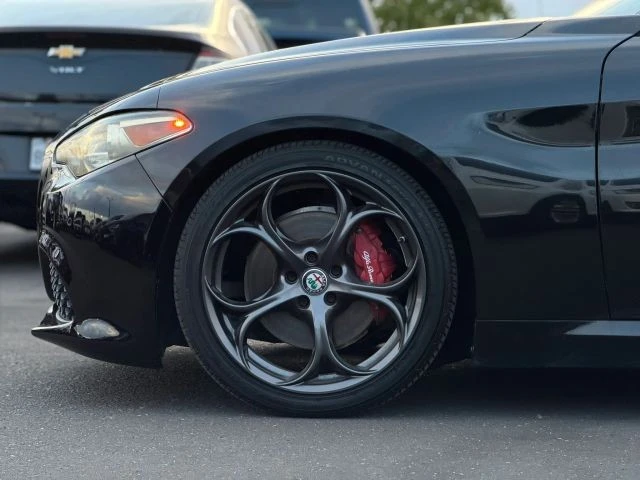 2018 Alfa Romeo Giulia - Image 7 of 24