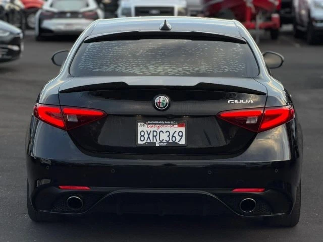 2018 Alfa Romeo Giulia - Image 8 of 24