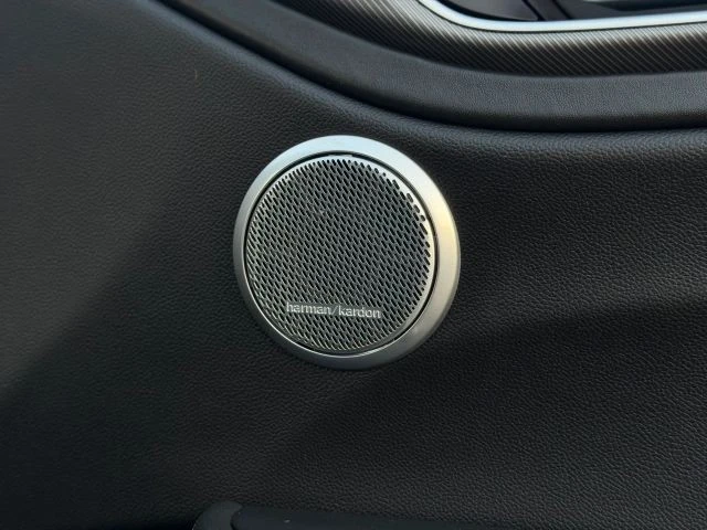 2018 Alfa Romeo Giulia - Image 16 of 31